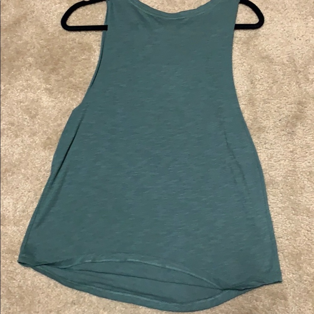 Workout tank - Picture 3 of 4